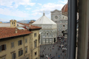 Art Apartment Duomo Luxury View, Florence